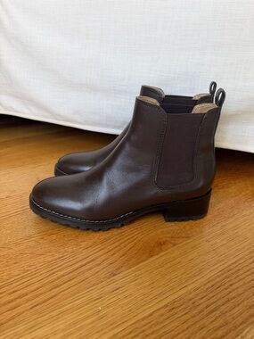 NWOT Talbots Classic Brown Leather Chelsea Ankle Boots